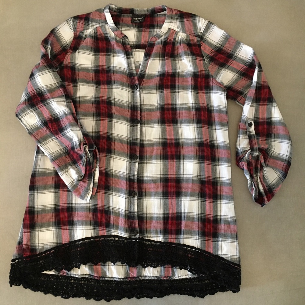EUC Cute Plaid Top with decorative hem